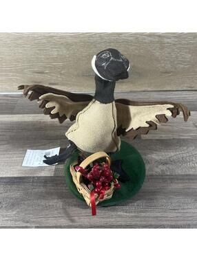 Annalee 10" Canada Goose Gifts for the Gaggle Christmas 2001